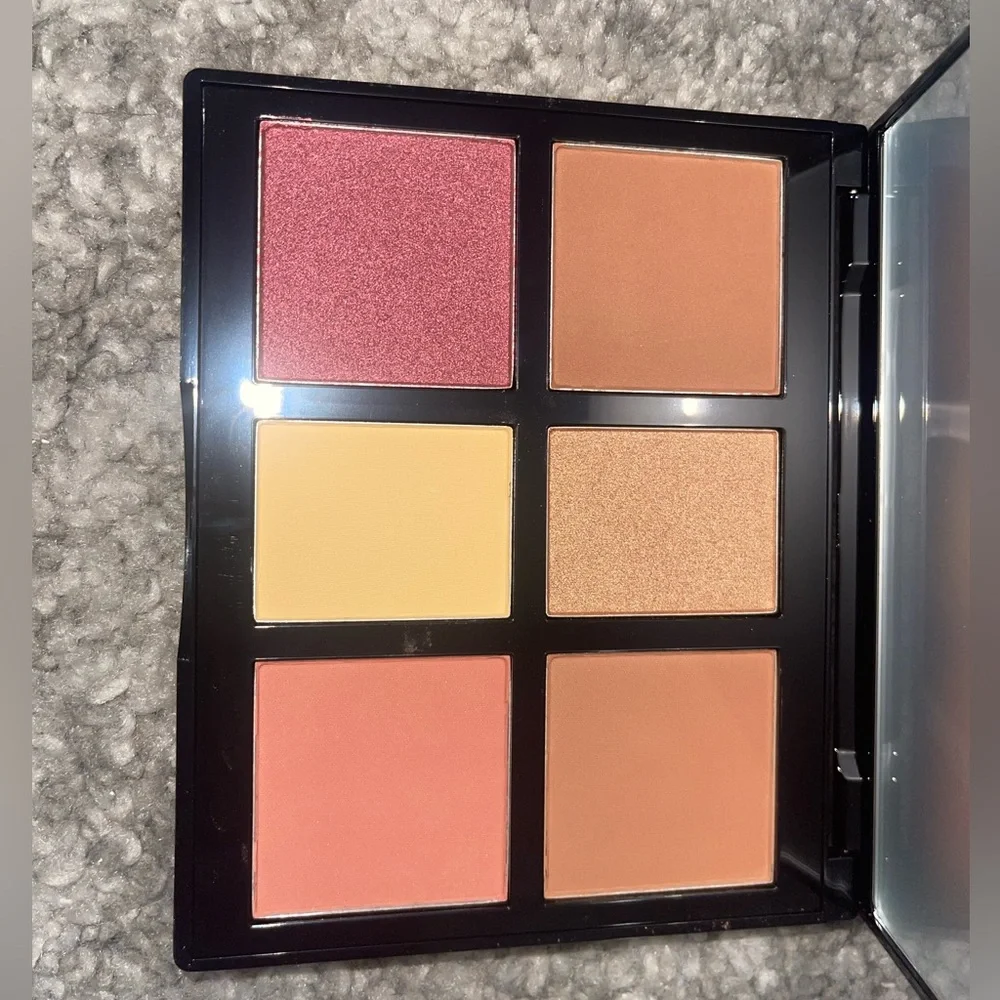 WINGME Ethereal Eye and Face Palette